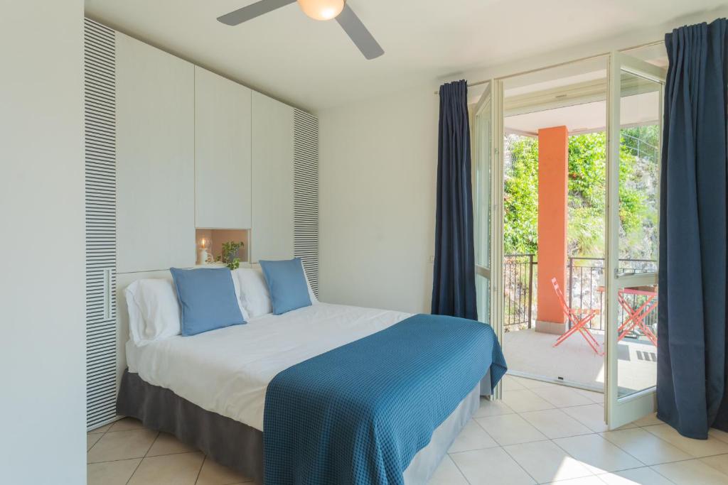 Blue Bliss Apartment by Rent All Como photo 3