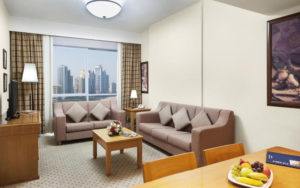 Апартаменты (Представительские апартаменты с 3 спальнями), Апарт-отель Golden Tulip Hotel Apartments
