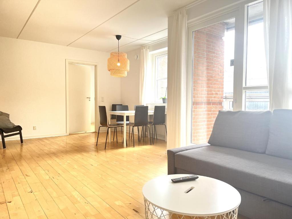 Furnished 2 Bedroom Apartment I Fredericia photo 2