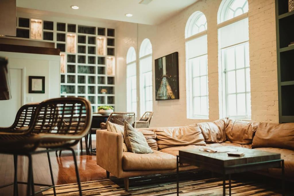 5-star Luxury Apartment - Atop the Seagle Building image