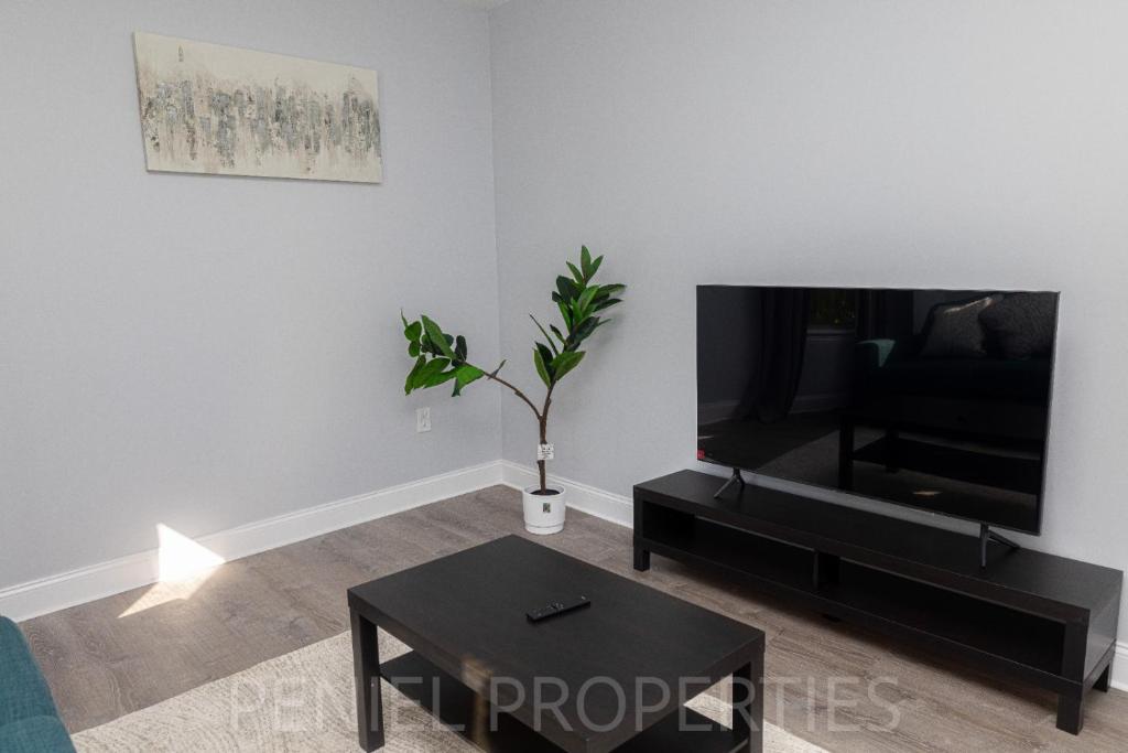 Peniel Properties-Worcester photo 3