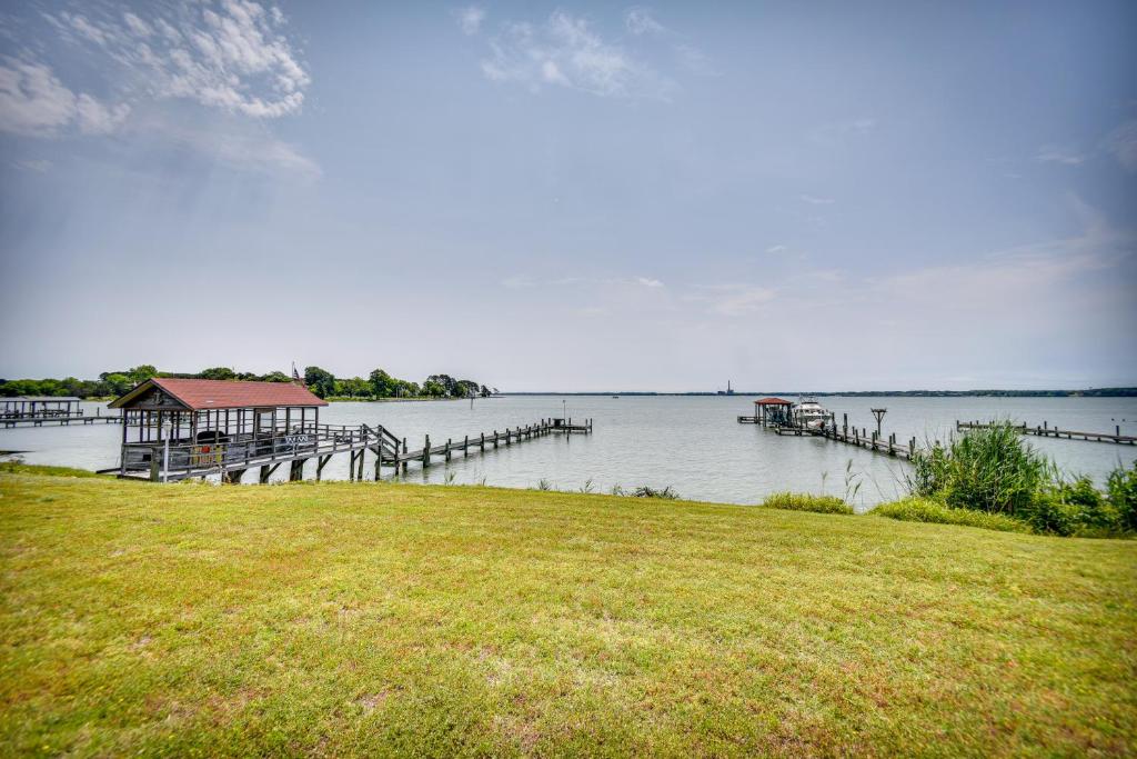 Gloucester Point Vacation Rental on York River! photo 2