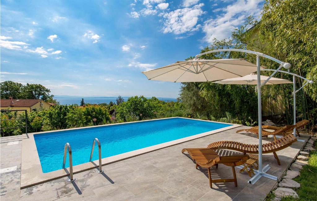 Beautiful Apartment In Ika With Outdoor Swimming Pool, Wifi And 1 Bedrooms