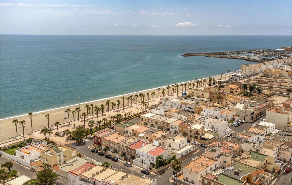 Beautiful Apartment In Roquetas De Mar With 2 Bedrooms photo 3