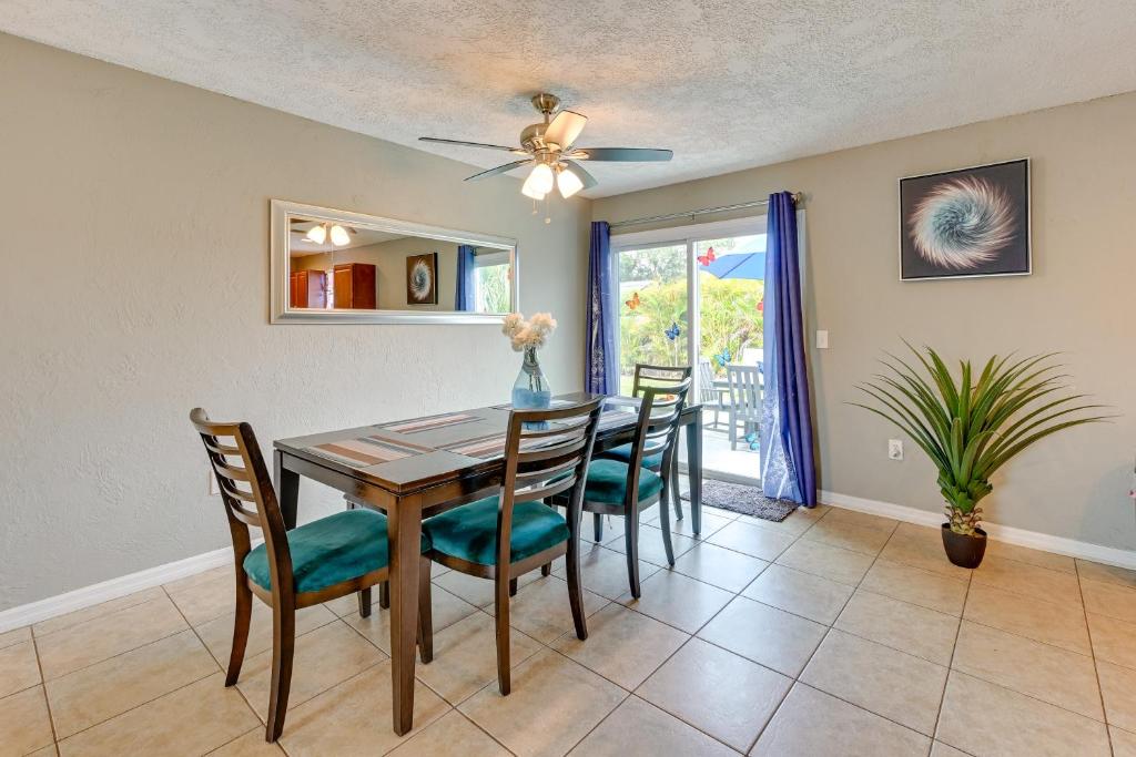 Dog-Friendly Home with Yard about 6 Miles to the Beach! photo 4