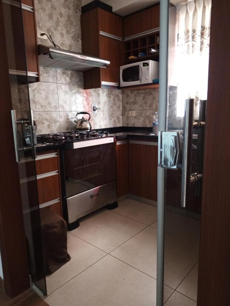 Dormitorio en un departamento compartido photo 2