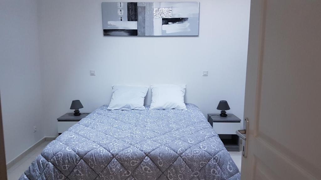Apt 3* * * 62m² T3 Plain-Pied 6 Voyageurs avec place de parking devant porte d'entrée de l'apt. photo 1