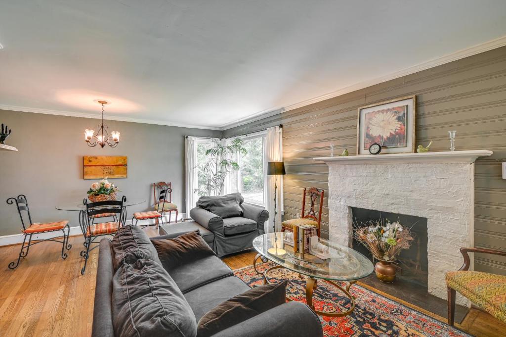 Cute Downtown Conway Duplex - 15 Mi to Beach! photo 3