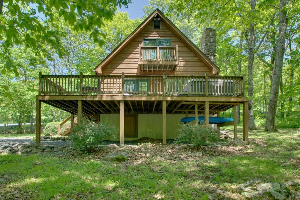 Wintergreen Resort Retreat with Hot Tub! photo 1