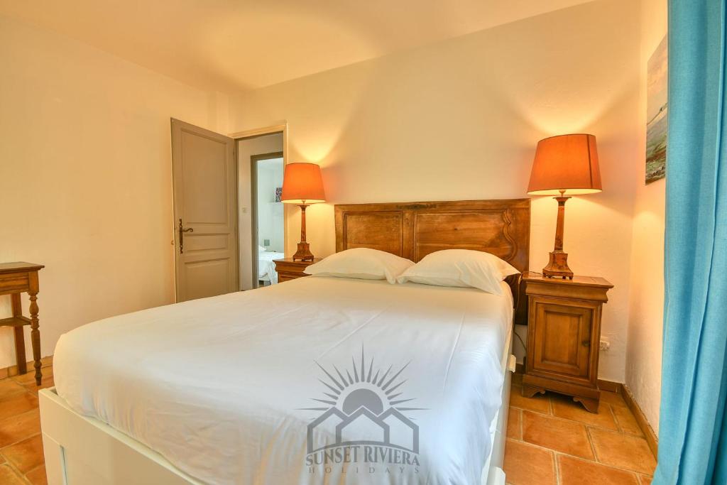 SERENITY Villa pour 8 By Sunset Riviera Holidays photo 1