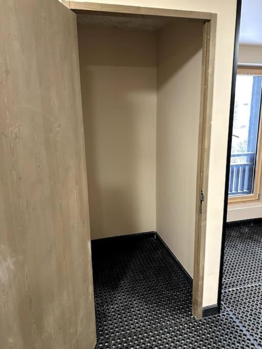Appartement de luxe, parking sous-terrain, centre-ville Auron photo 4