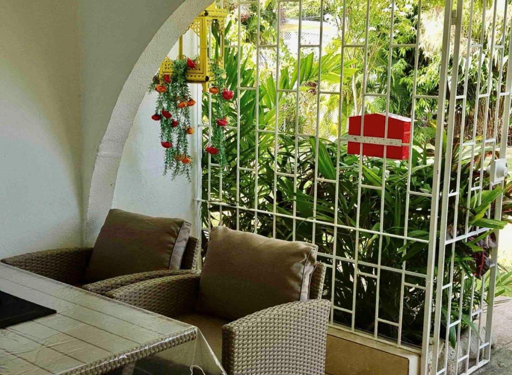 West Coast 1 Bedroom Apartment 66 - Close to beach photo 3