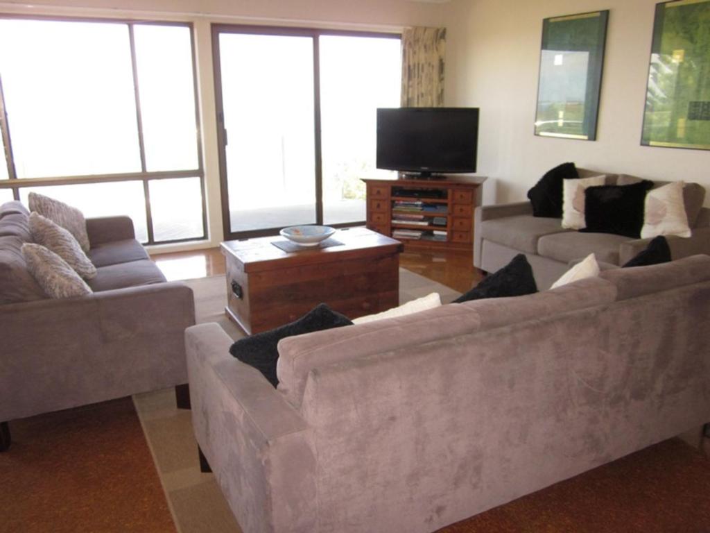 41 Waikiki Crescent photo 4