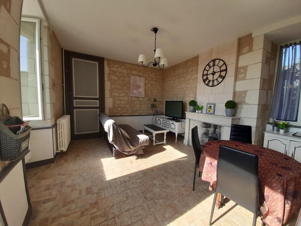 Maison La Roche-Posay, 2 pièces, 5 personnes - FR-1-541-52 photo 1