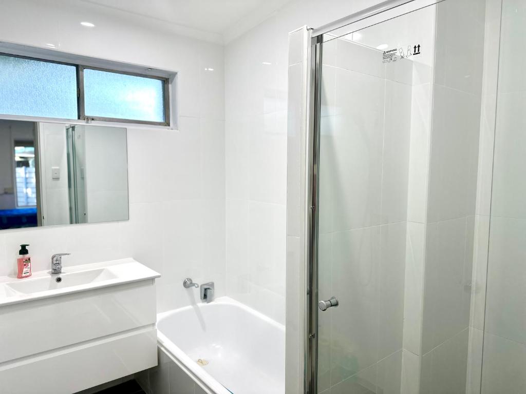 Grabber- Three bedroom charm in Alice Springs photo 4