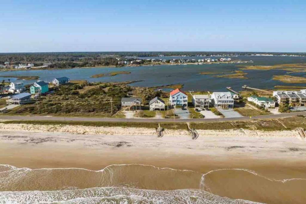Beautiful beach and bayfront house image