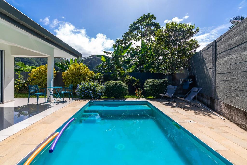 Fare Fafapiti Mataiea wPool photo 1