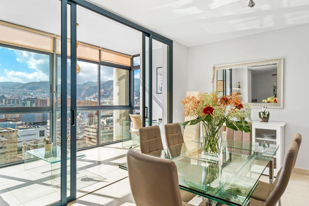 Luxury Flat in Skyscraper photo 4