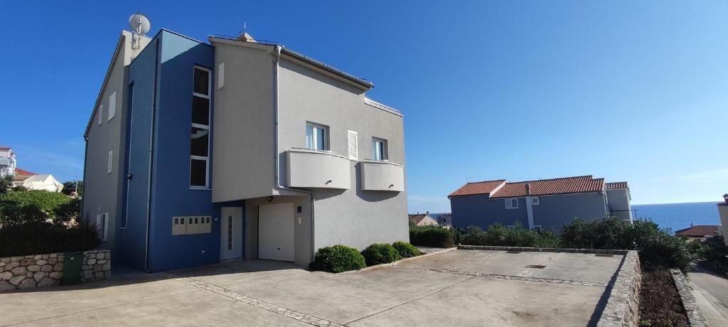 Apartments Lora photo 4