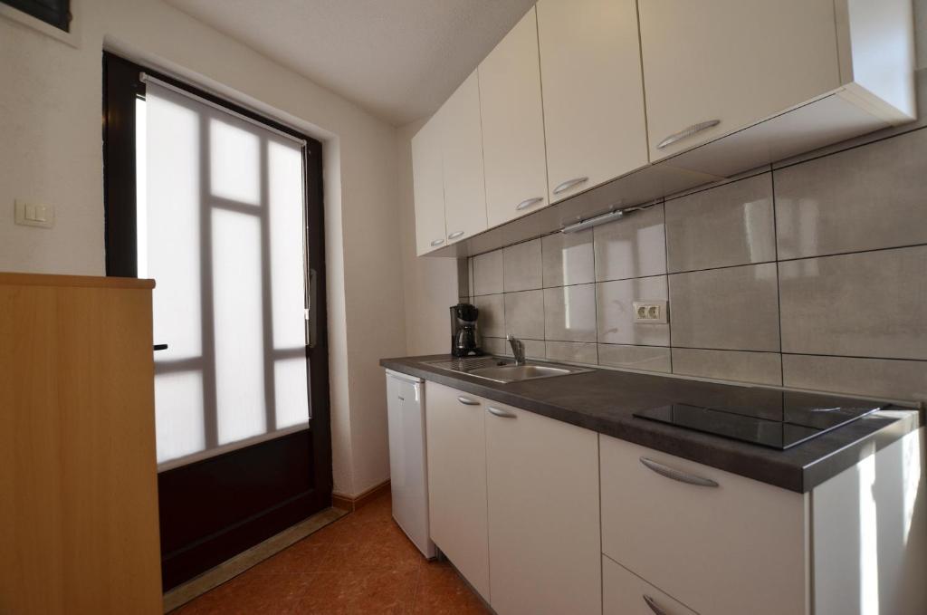 Old Town Yulia Apartments photo 4