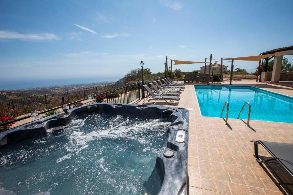 Hills View Villa photo 1