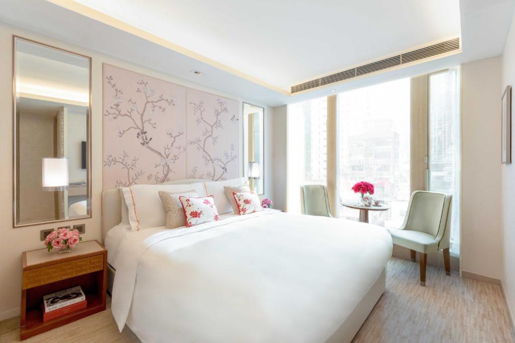 The Pottinger Hong Kong photo 2