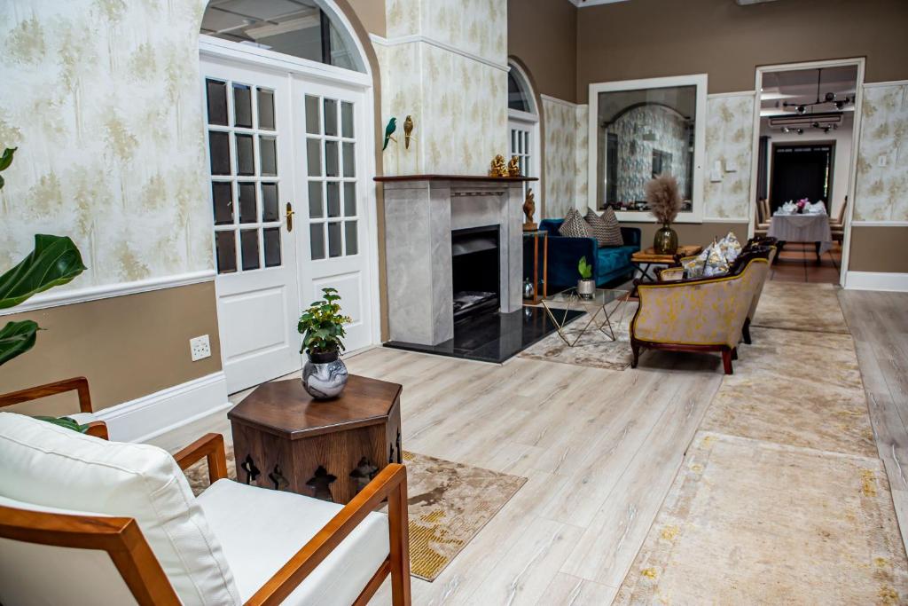 River Meadow Manor photo 3