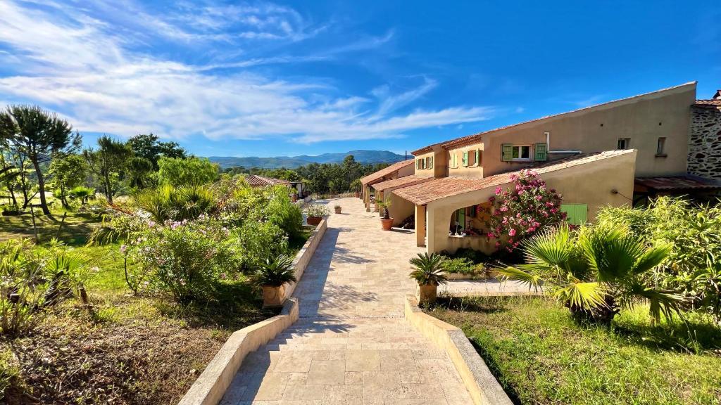 Villa La Source 83 - room close to St Tropez photo 1