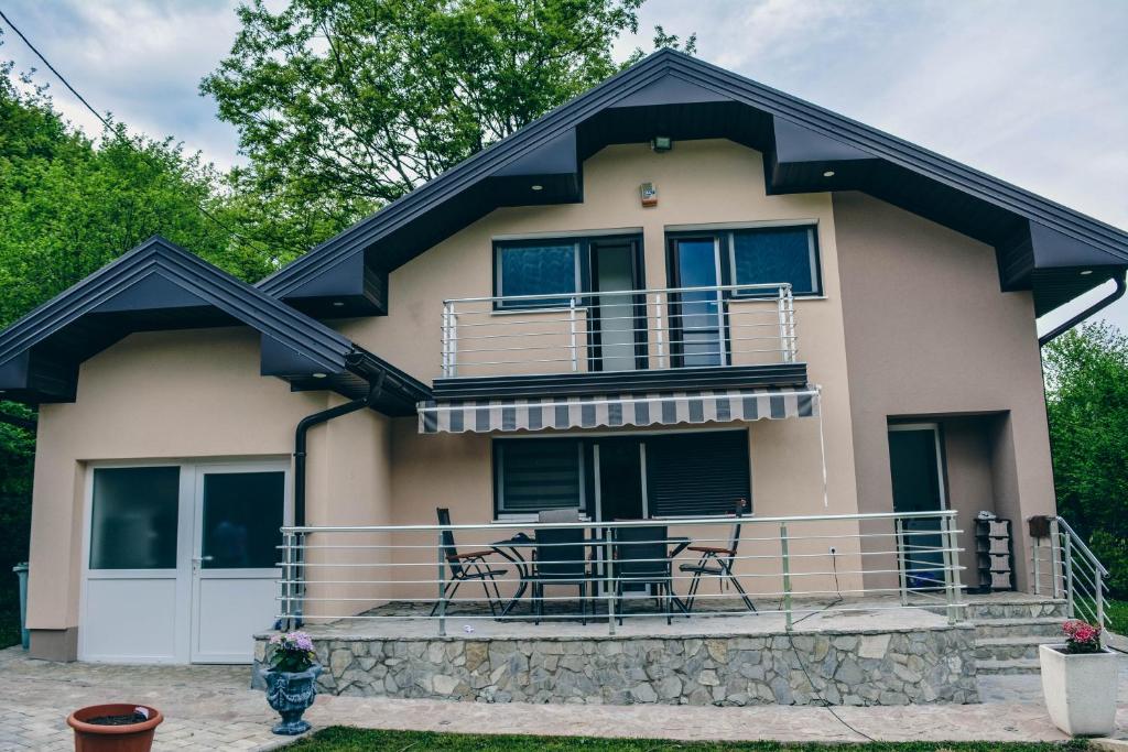 Villa Tasnim