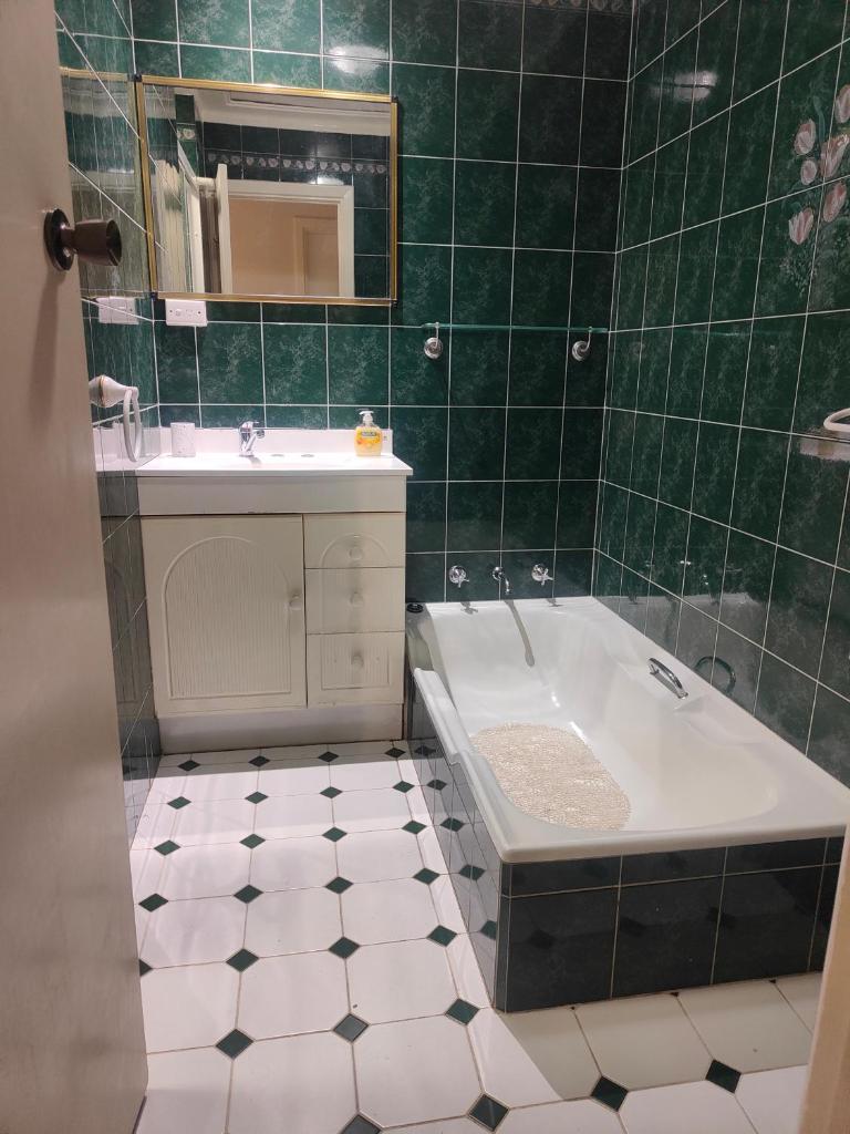 S&S Guest House photo 4