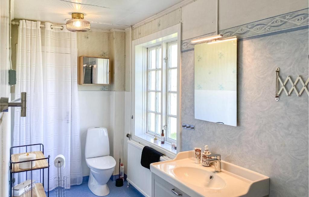 Awesome Home In Valdemarsvik With 2 Bedrooms photo 2