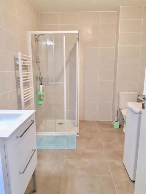 T3 contemporain, plein centre, terrasse et parking photo 3