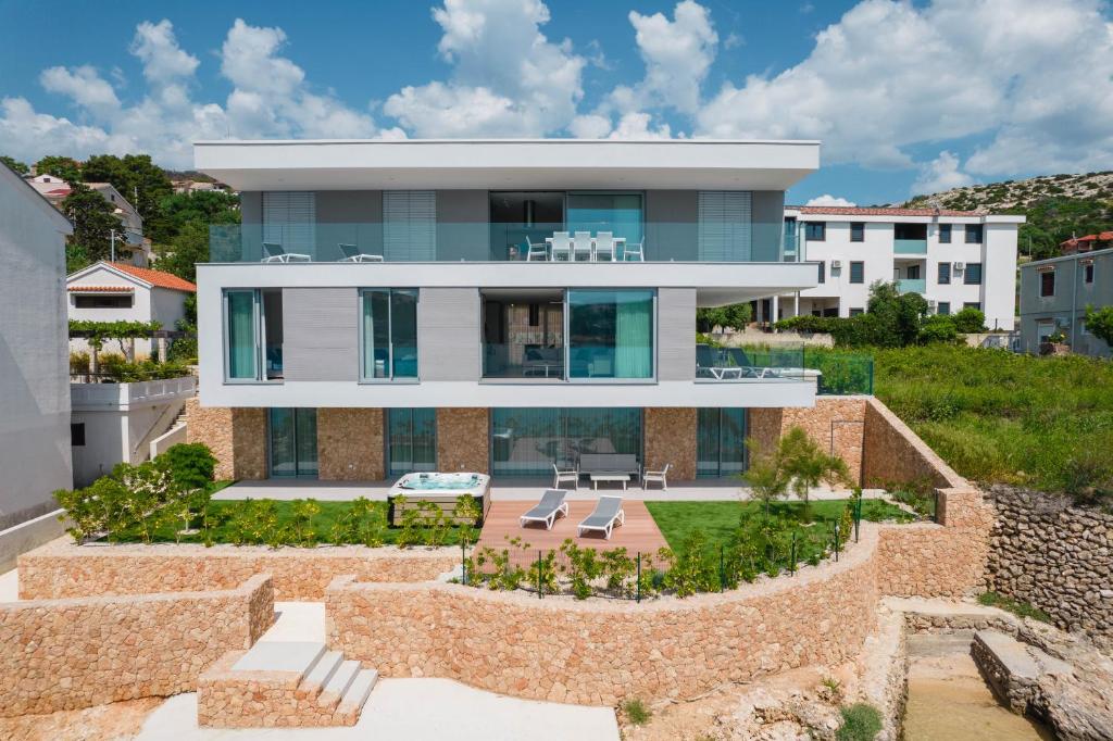 D HOUSE photo 1