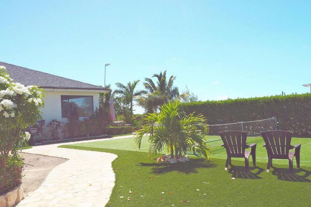 2 Bed 2bath Cottage Pickleball Court Pool photo 2