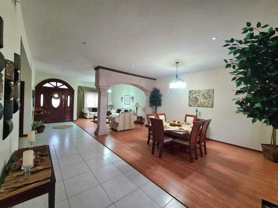 Acogedora casa en Chihuahua Capital photo 3