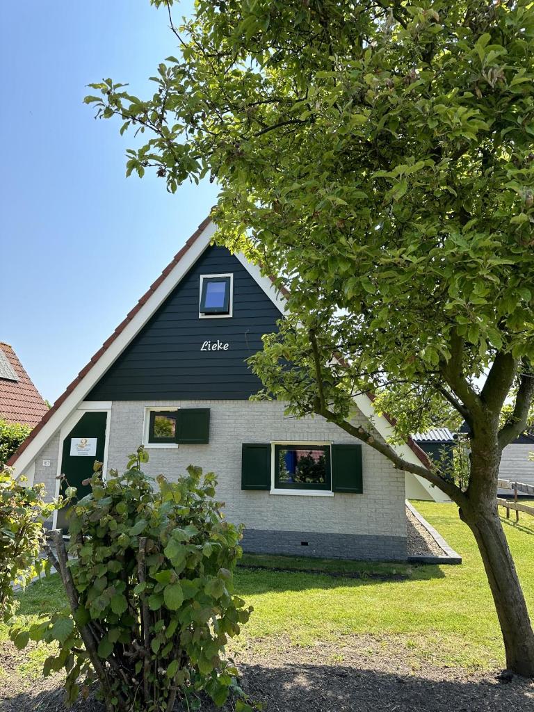 vakantiehuis Lieke Lauwersmeer met sauna photo 1