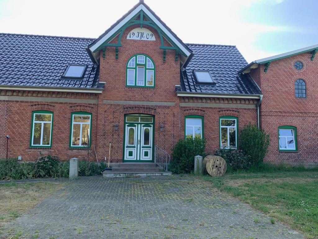Traumhafte Dachwohnung mit Sonnenterasse photo 3