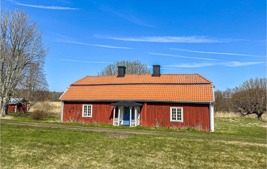 Awesome Home In Valdemarsvik With 2 Bedrooms