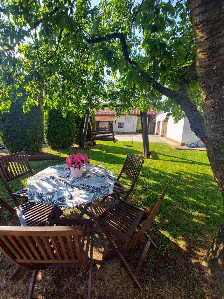 Guest House Gacka Rogić photo 4