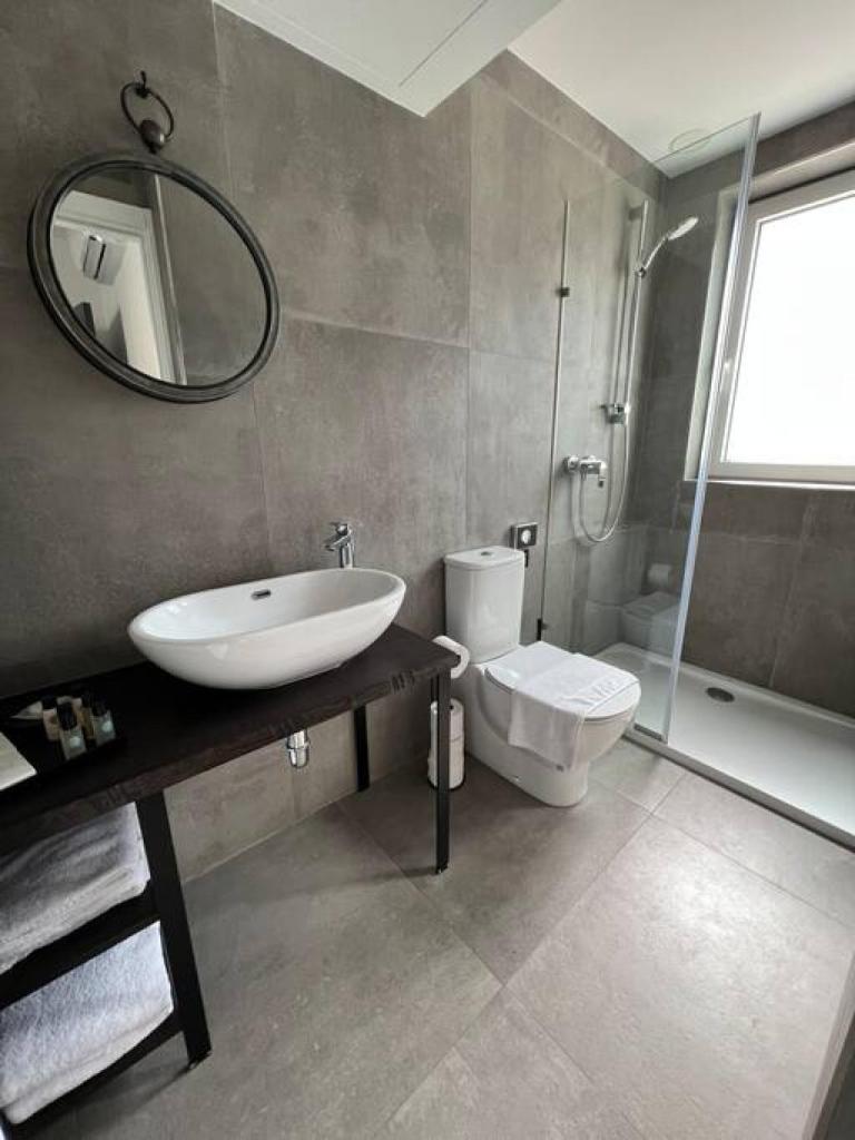 The Valley Room 8 condo with parking on premises photo 3
