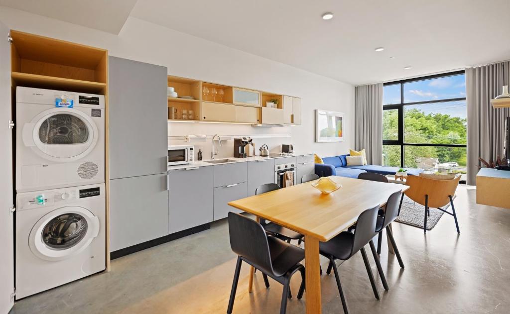 Placemakr Wedgewood-Houston image
