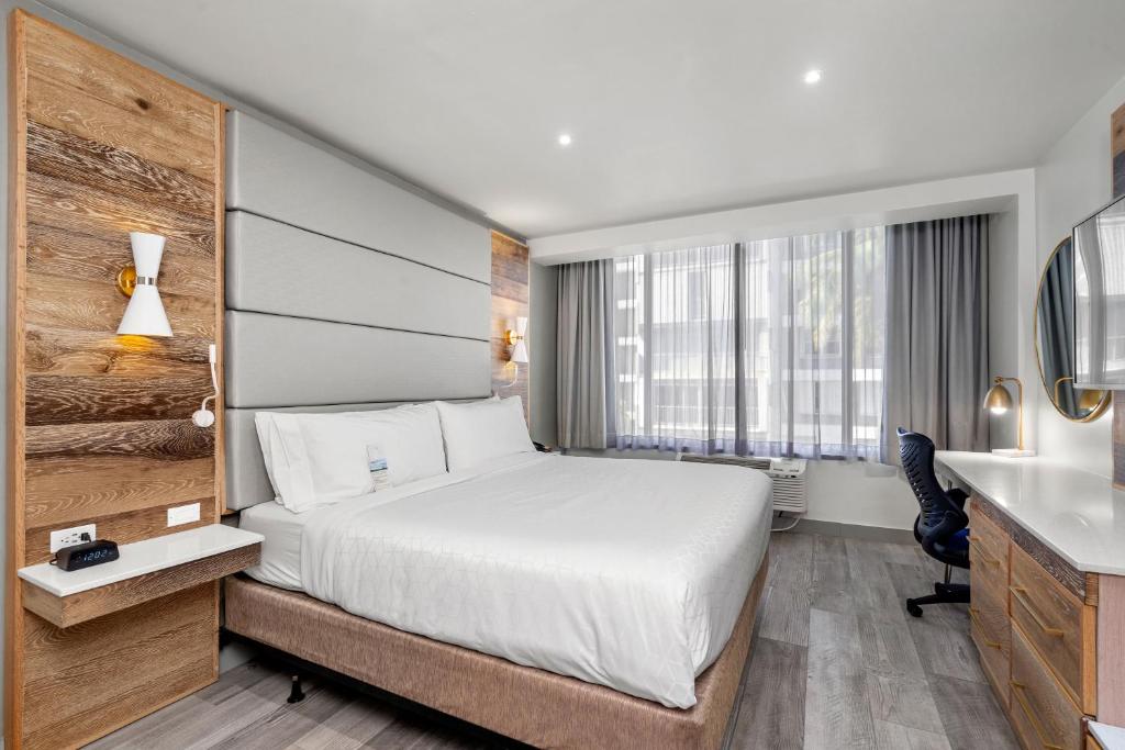 Holiday Inn Express San Juan Condado, an IHG Hotel photo 2