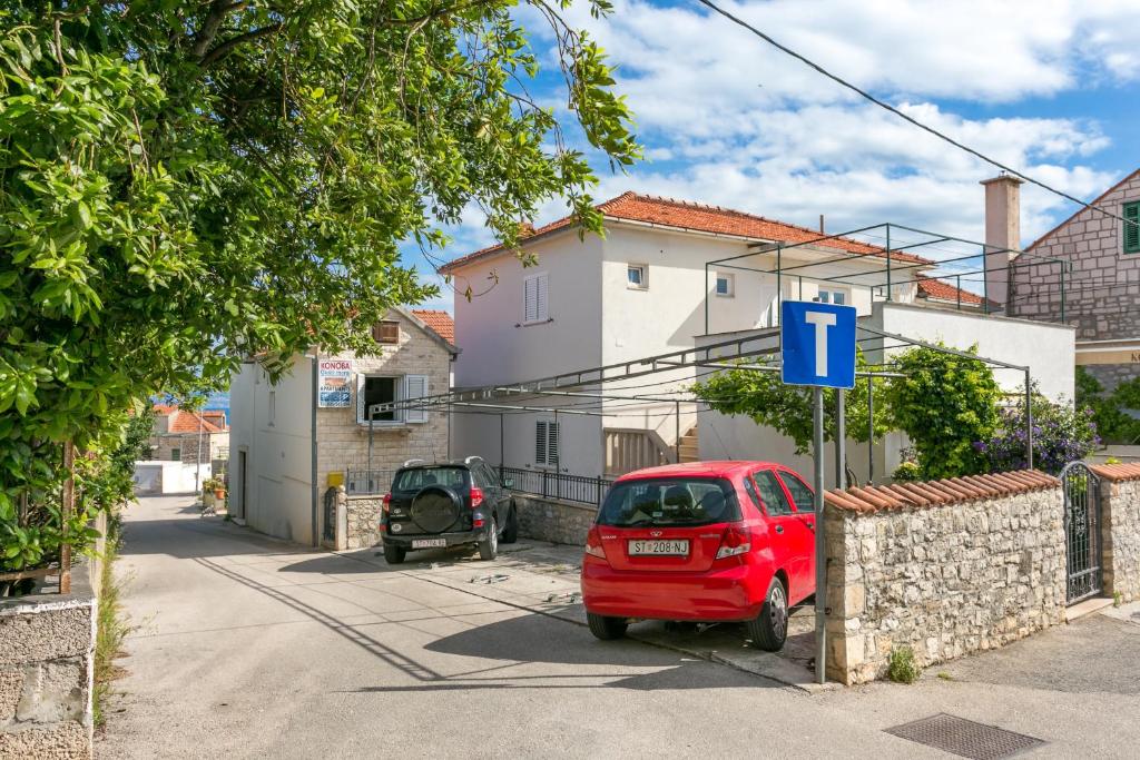 Apartments by the sea Supetar, Brac - 20134 photo 1