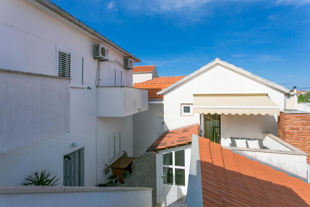 Apartments by the sea Supetar, Brac - 20134 photo 2