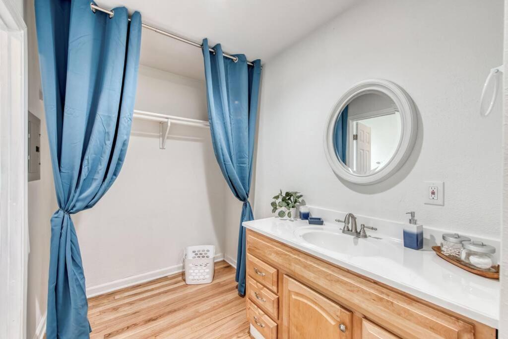 The Happy Hideaway 1BR Unit photo 3