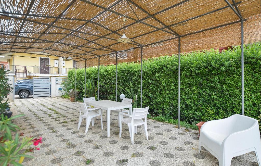 Amazing Apartment In Donnalucata With Wifi And 3 Bedrooms