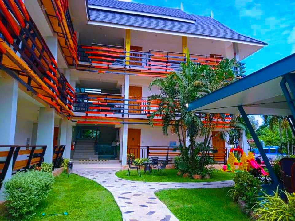 MS Hotel Sriracha photo 1