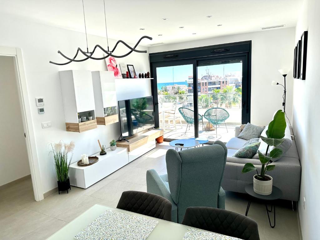 Penthouse 2-Rooms with Private Jacuzzi in the Solarium photo 4