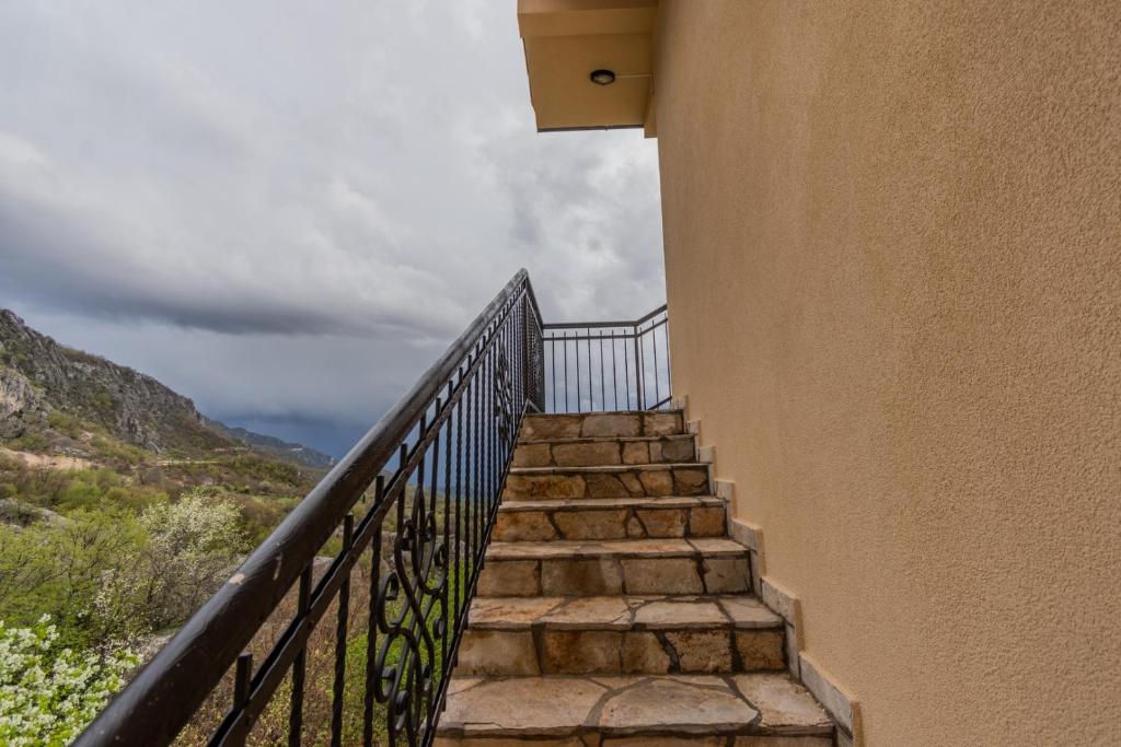 Ostroške grede photo 1