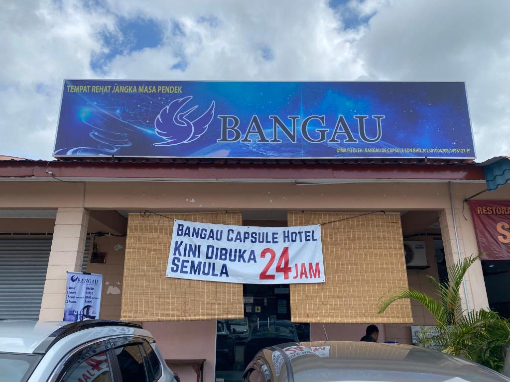 Bangau Capsule Hotel - Downtown KLIA - Tap to explore photos